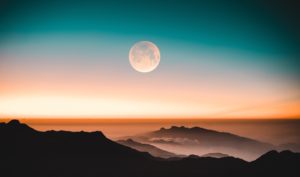 Faire de l'eau de lune | Rituel de pleine lune | La Chamane Urbaine